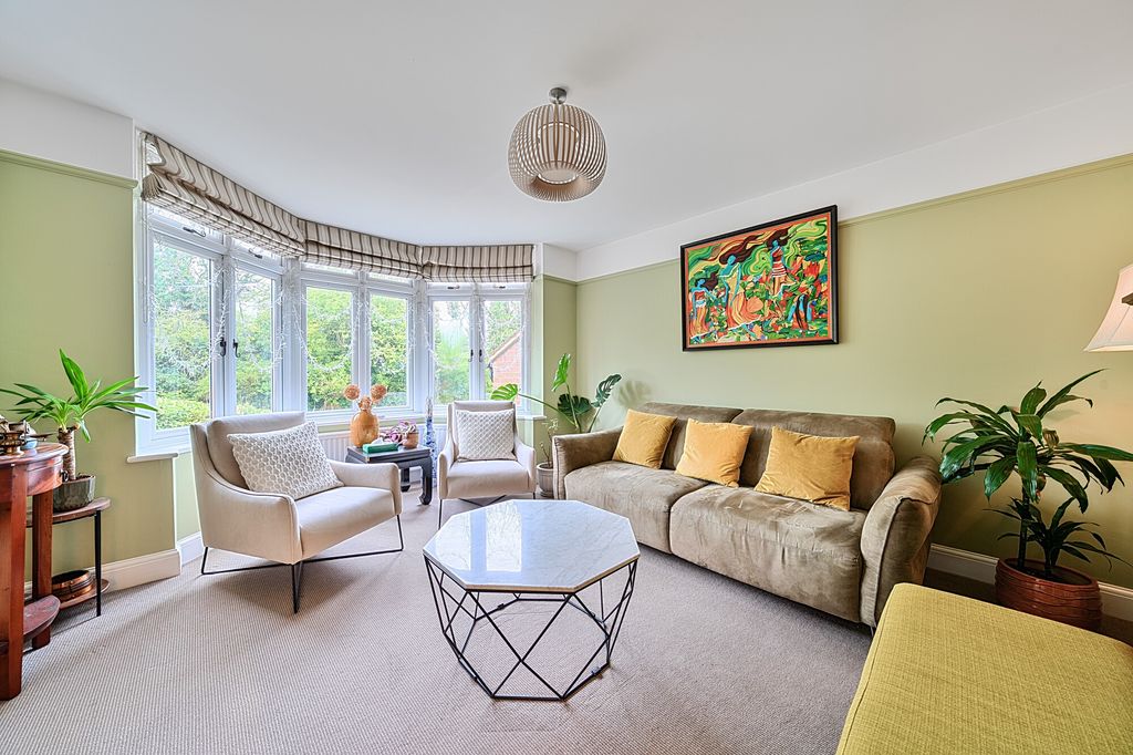Additional image 4 of 5 bed detached house for saleMillshot Drive, Amersham HP7
