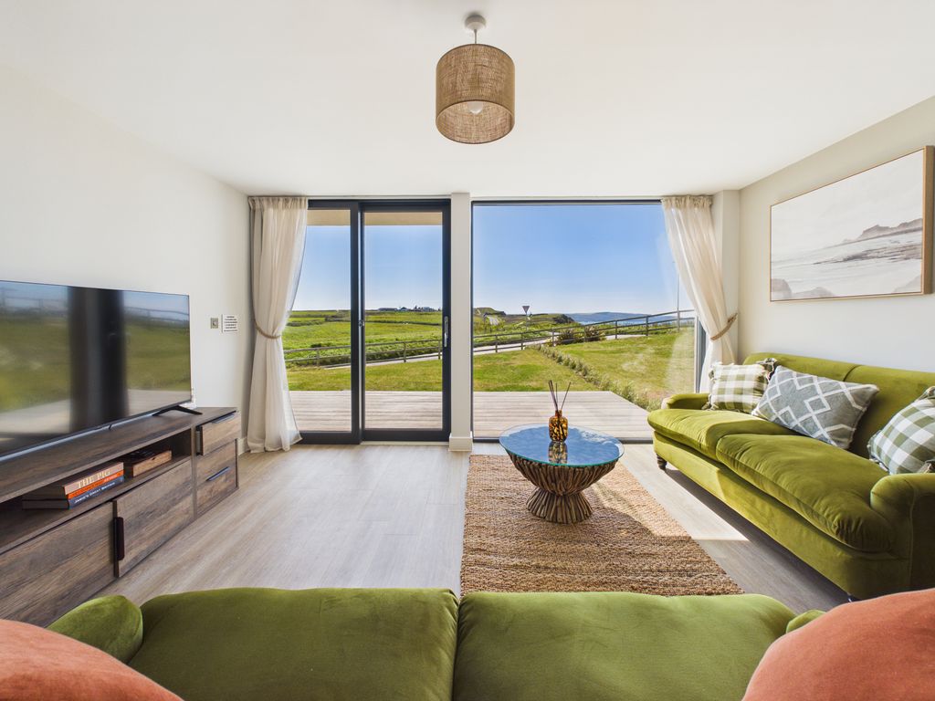3 bed flat for salePerrantide, Upton, Bude, Cornwall EX23 photo 3