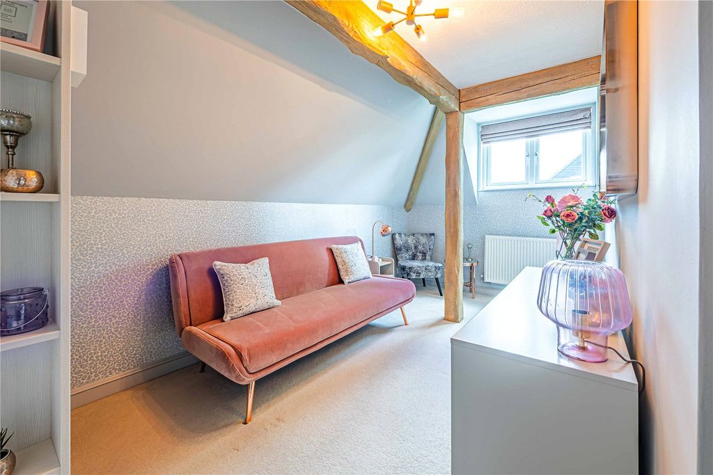 Additional image 28 of 5 bed detached house for saleCastle Gateway, Berkhamsted, Hertfordshire HP4