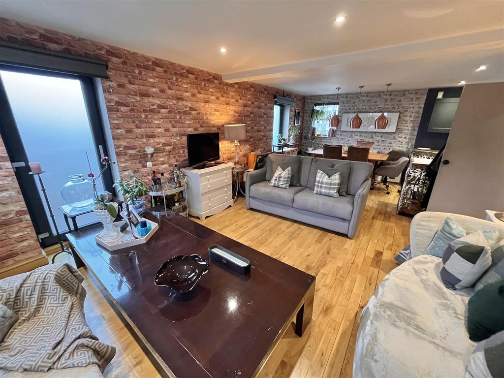 Additional image 10 of 3 bed end terrace house for saleClifton Street, Alderley Edge SK9