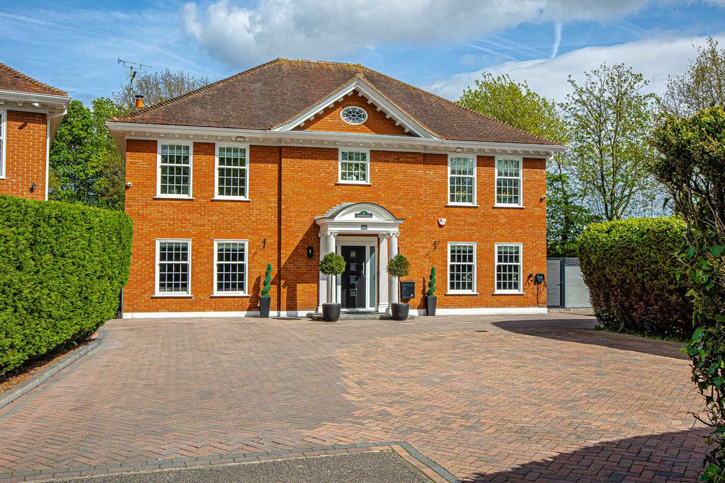5 bed detached house for saleBenfleet Road, Benfleet SS7