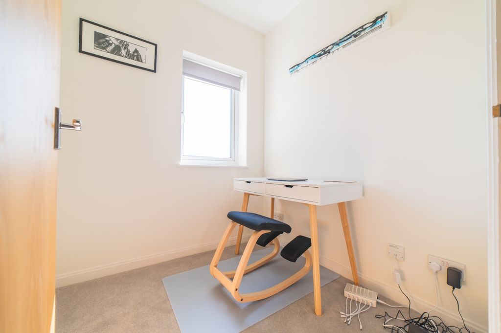 Additional image 18 of 3 bed flat for saleAdventurers Quay, Cardiff Bay CF10