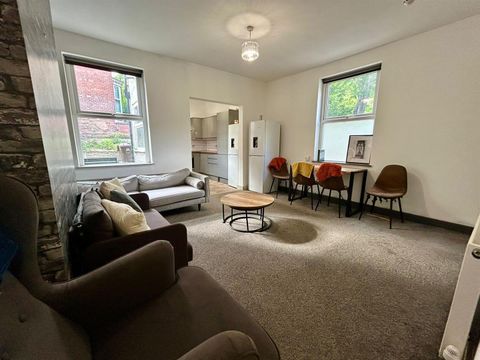 1, Vivian Road, Sheffield S5, Room to rent