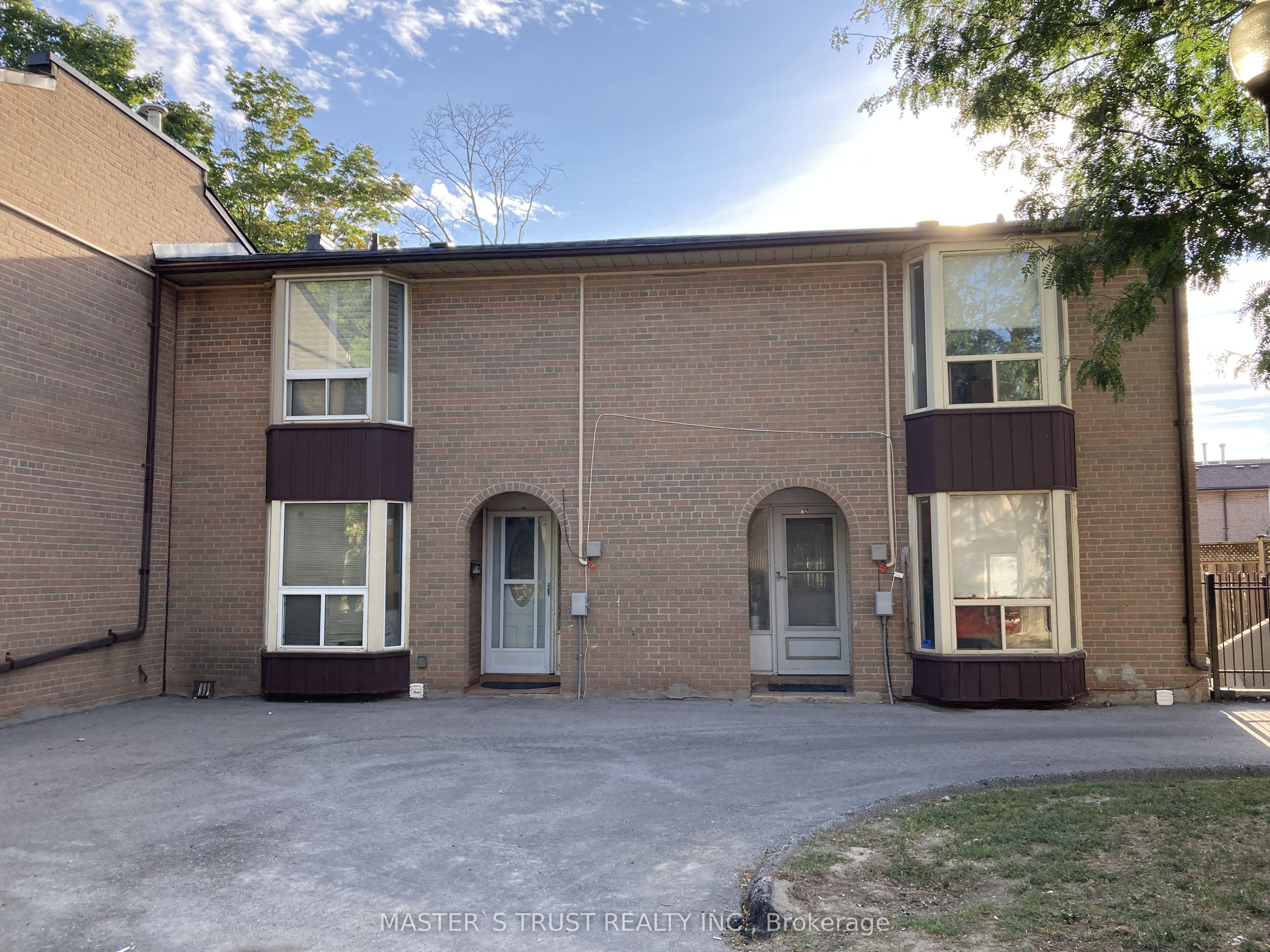 72-246 John Garland Boulevard, Toronto, ON, M9V 1N8