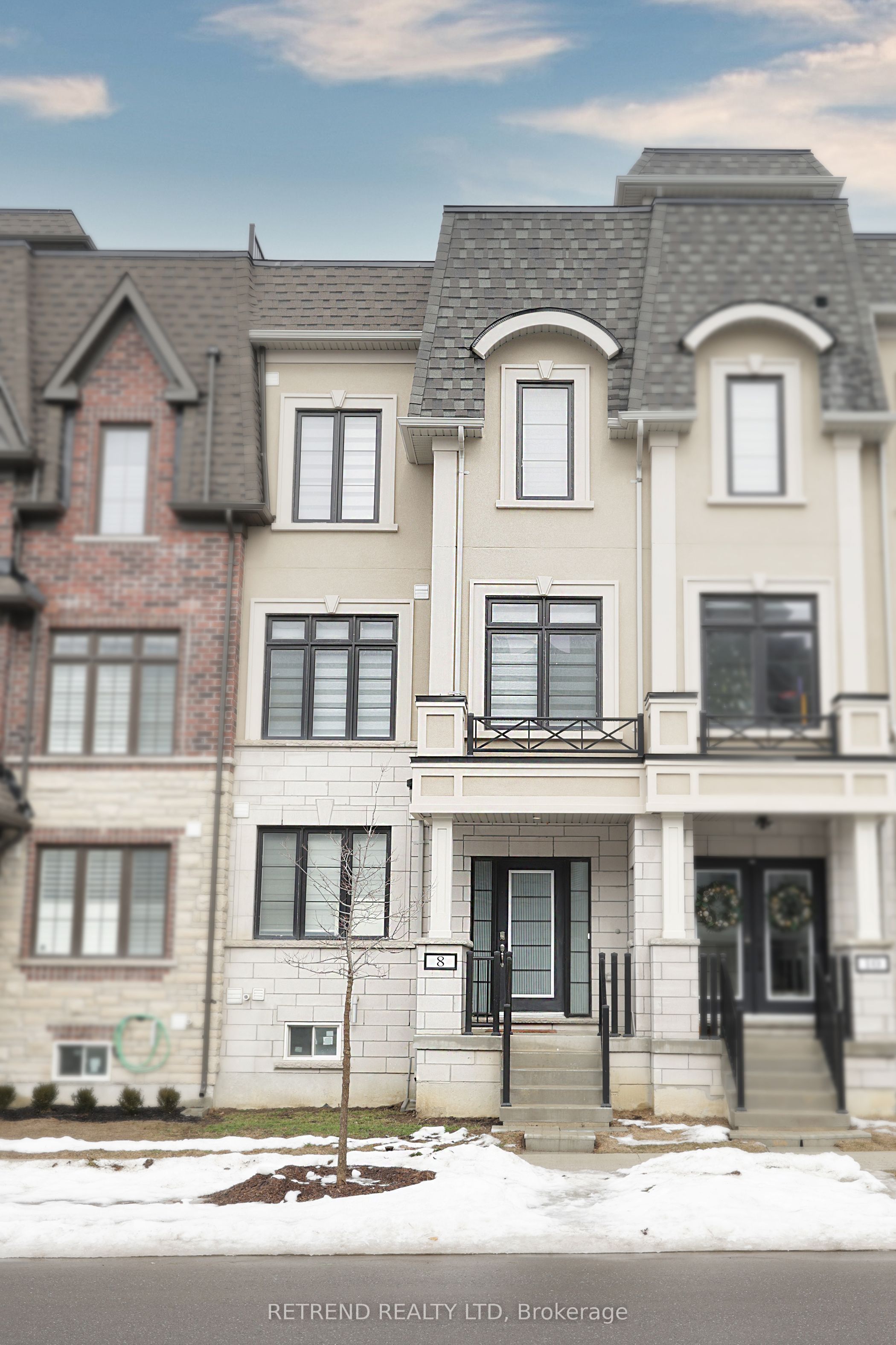 8 Guardhouse Crescent, Markham, ON, L6C 3J7