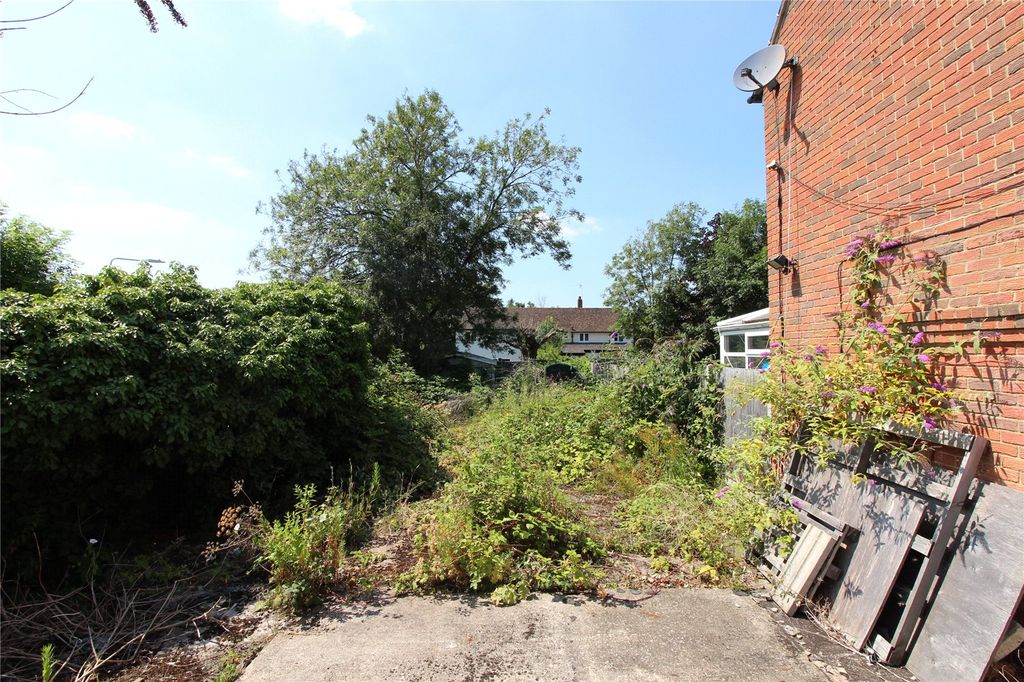 Land for salePound Close, Nazeing EN9 photo 5