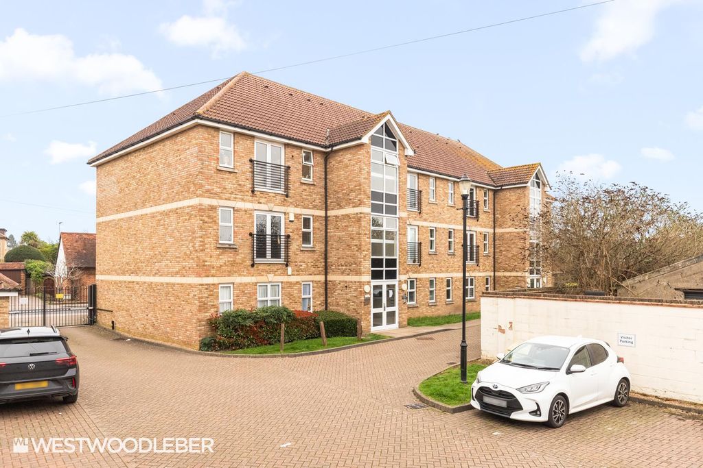 2 bed flat for salePark Lane, Broxbourne EN10