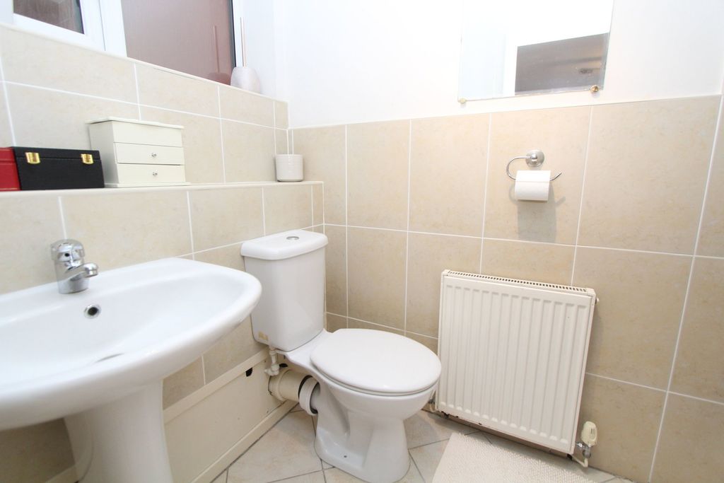 Additional image 14 of 3 bed detached house for saleFernhurst Drive, Pensnett, Brierley Hill DY5