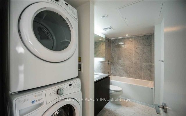 Additional image 6 of 2105-80 Queens Wharf Road, Toronto, ON, M5V 0J3