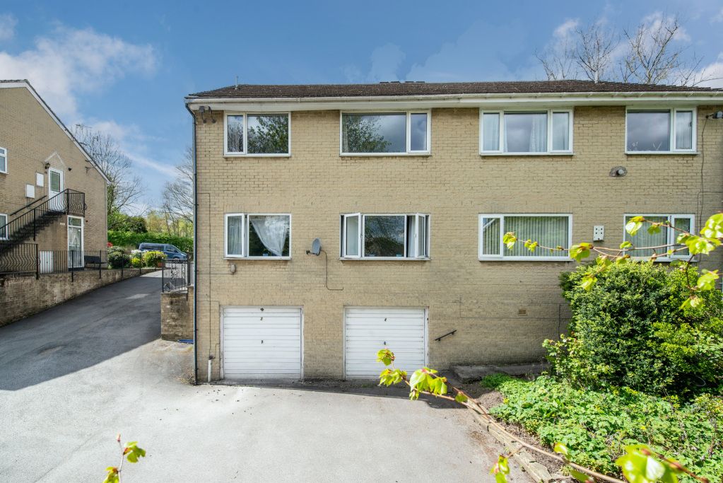 2 bed flat for saleSt. Michaels Close, Cottingley, West Yorkshire BD16 photo 5