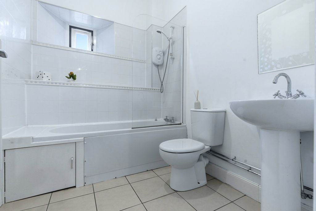 Additional image 4 of 2 bed flat for saleHigh Street, Kirriemuir DD8