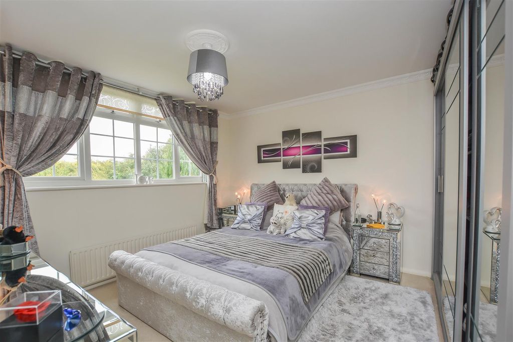 Additional image 12 of 4 bed detached house for salePlovers Barron, Wyatts Green, Brentwood CM15