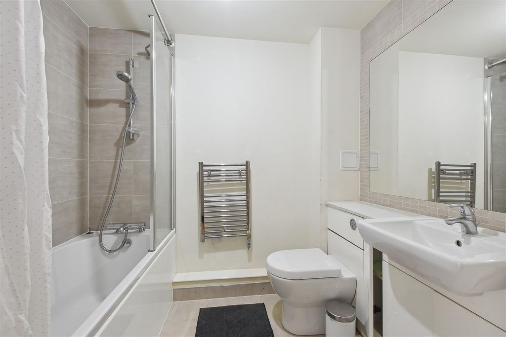 Additional image 9 of 2 bed flat for saleHeritage Avenue, London NW9