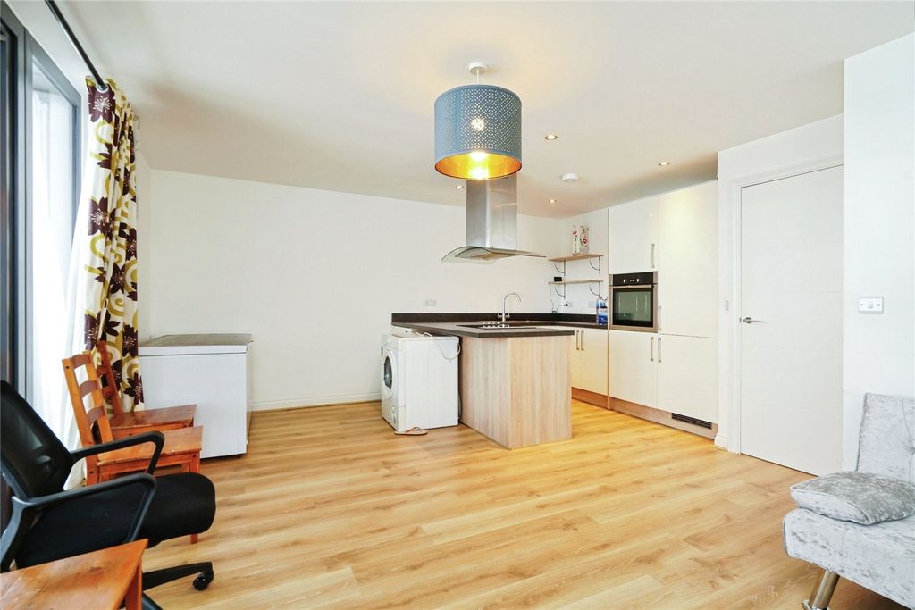 Additional image 5 of 2 bed flat for saleWesley Lane, Bicester, Oxfordshire OX26