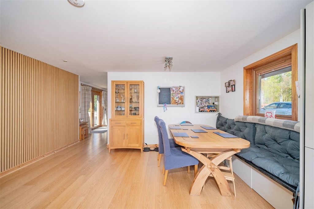 Additional image 7 of 4 bed detached bungalow for saleRedroofs, Balgavies, Forfar DD8