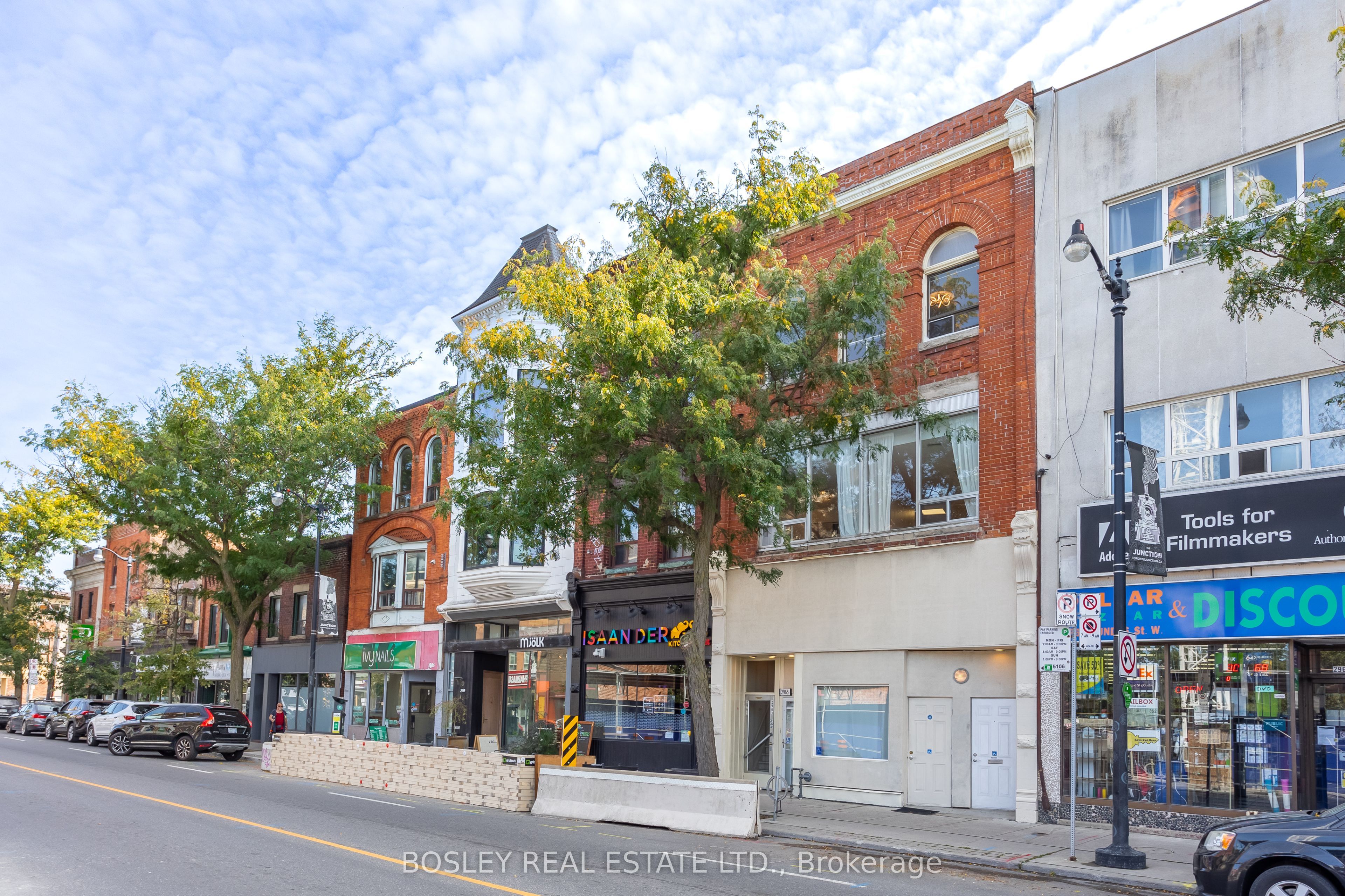 Additional image 2 of 2963 Dundas Street W, Toronto, ON, M6P 1Z2