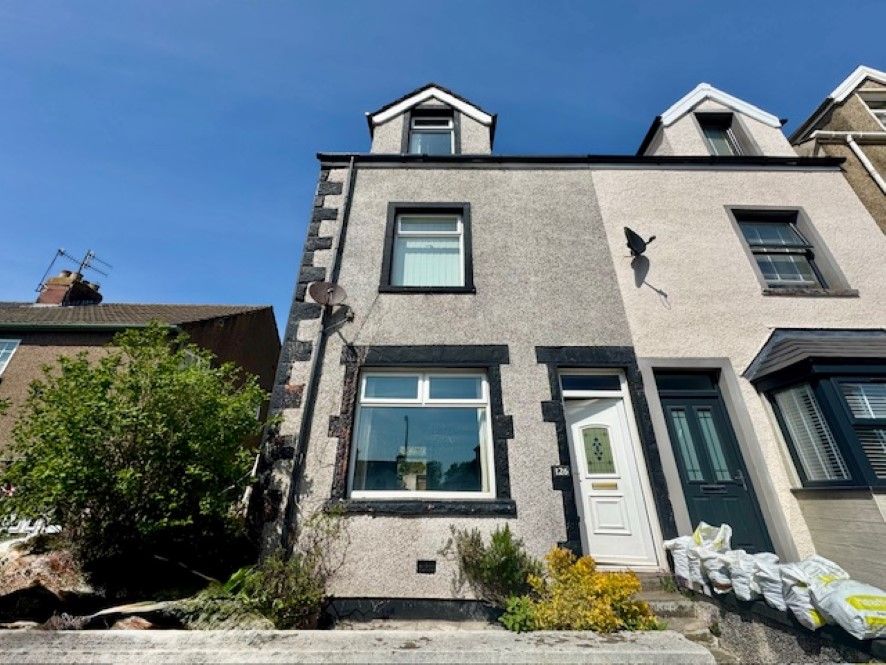 3 bed end terrace house for sale126 Holborn Hill, Millom, Cumbria LA18