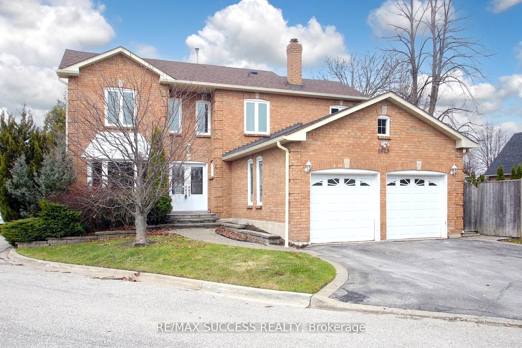 6643 Mockingbird Lane, Mississauga, ON, L5N 5K2