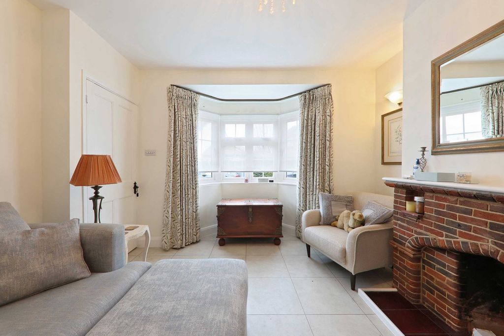 Additional image 6 of 2 bed semi-detached house for saleHorseshoe Crescent, Beaconsfield, Buckinghamshire HP9