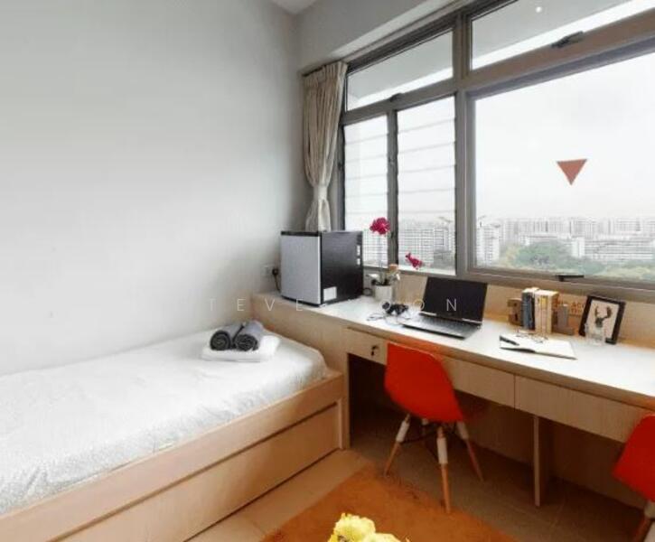 31 Boon Lay Dr photo 3