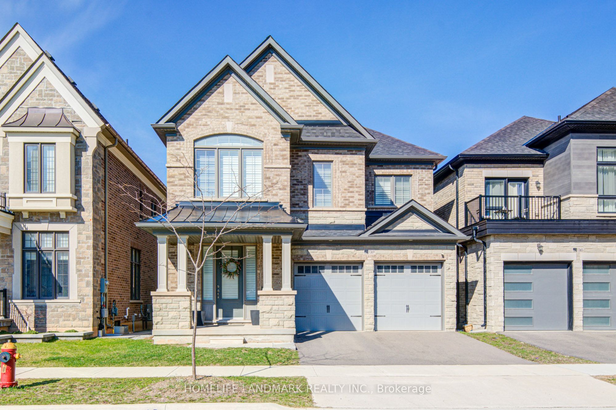 1369 Yellow Rose Circle, Oakville, ON, L6M 5L3