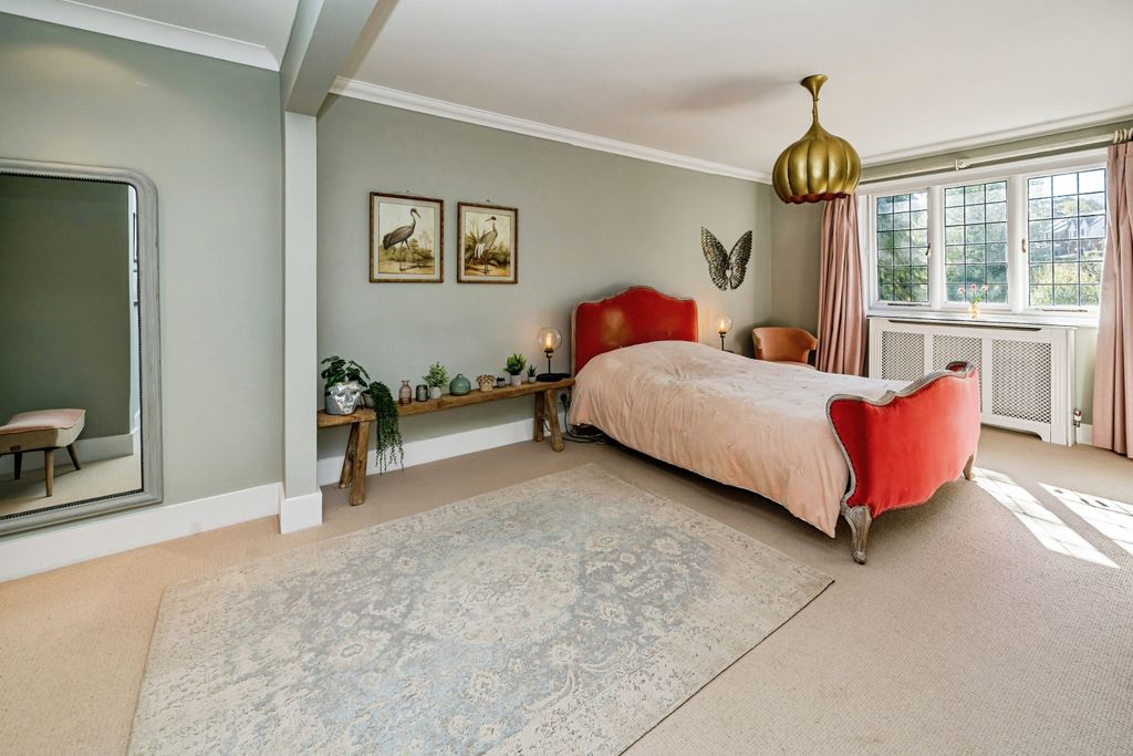 Additional image 16 of 7 bed detached house for saleKings Road, Berkhamsted HP4