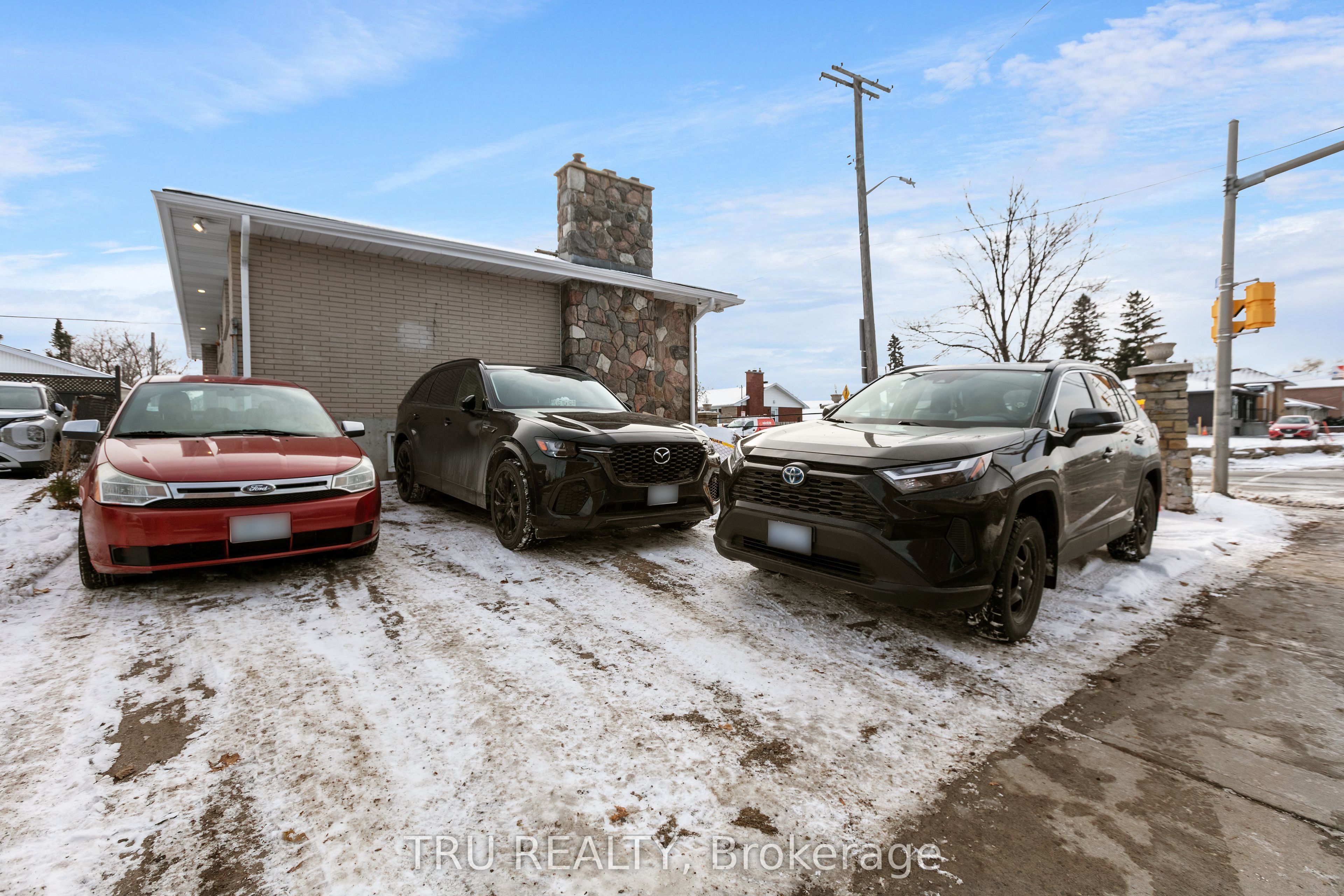 Additional image 3 of 1901 Banff Avenue, Ottawa, ON, K1V 7W9