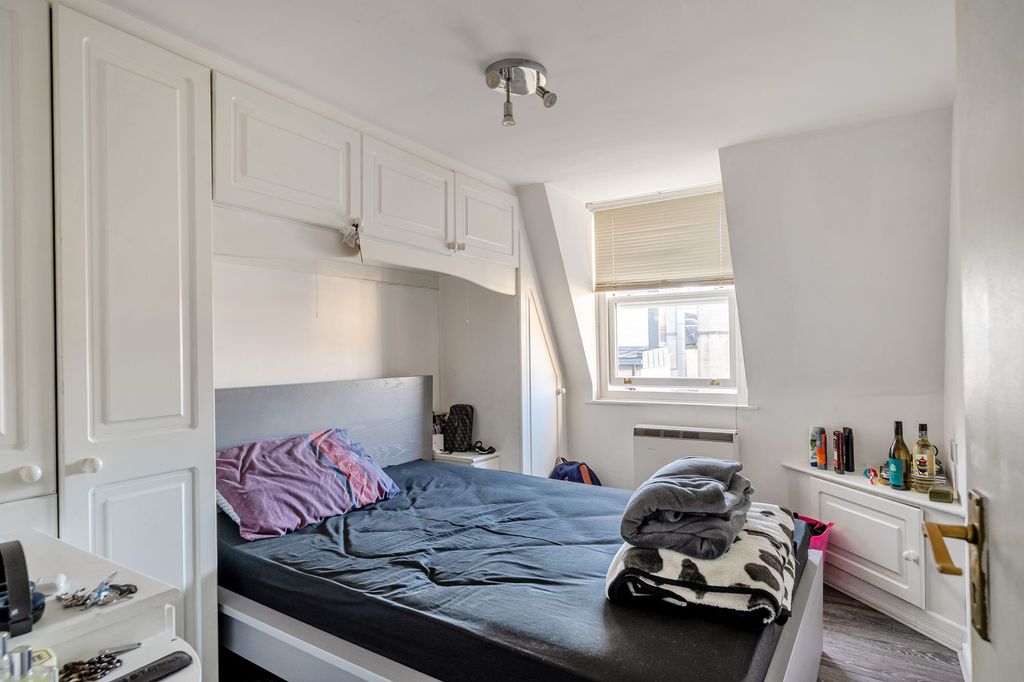 Additional image 9 of 3 bed flat for saleDuke Street, Bath BA2