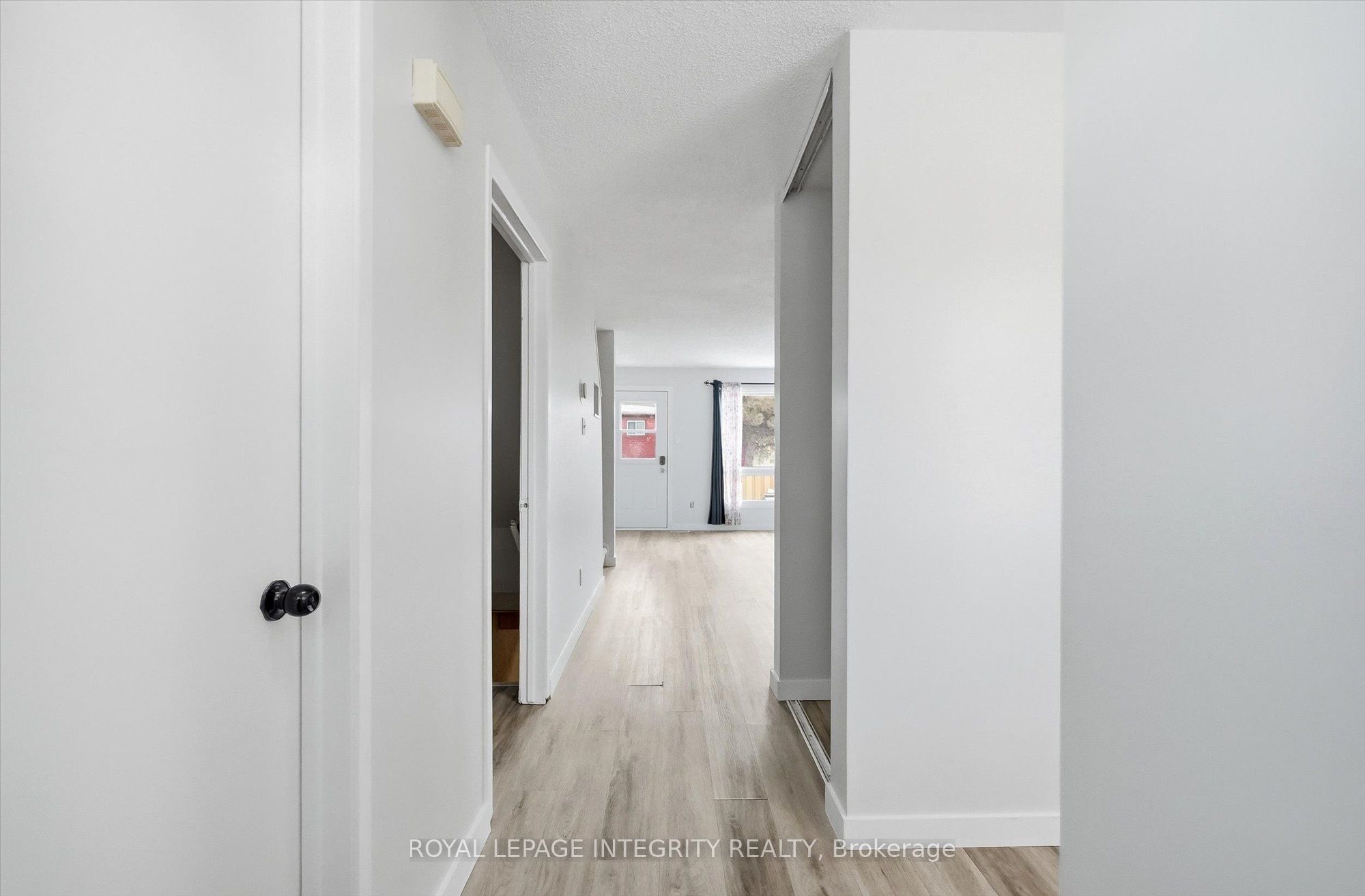 Additional image 2 of 228 Millroad Way, Ottawa, ON, K1E 2C9