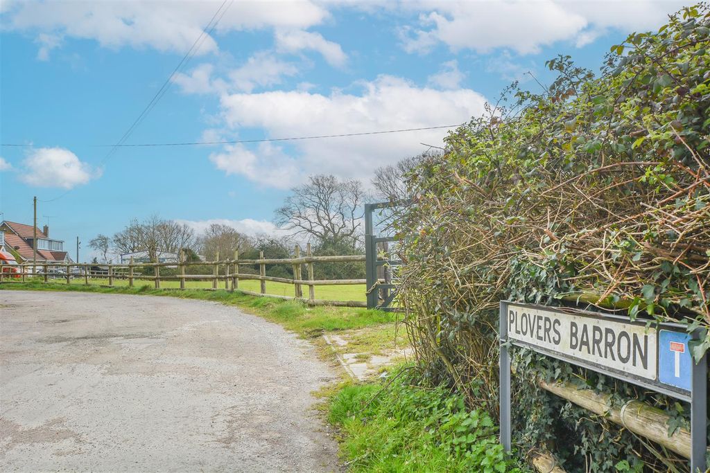 Additional image 29 of 4 bed detached house for salePlovers Barron, Wyatts Green, Brentwood CM15