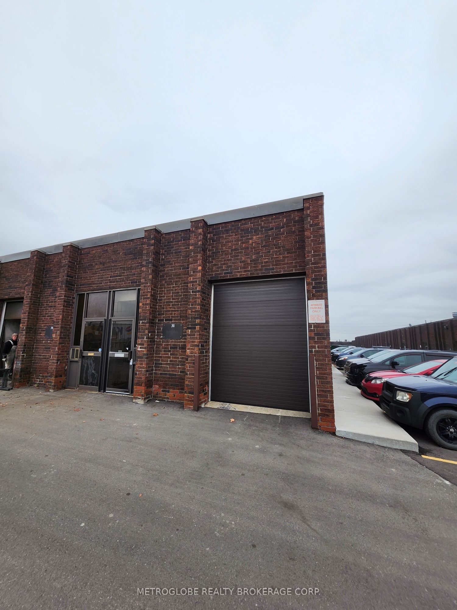 31-1655 Sismet Road, Mississauga, ON, L4W 1Z3