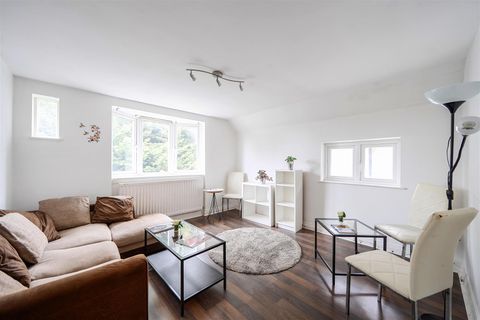 The Park, Golders Hill Park NW11