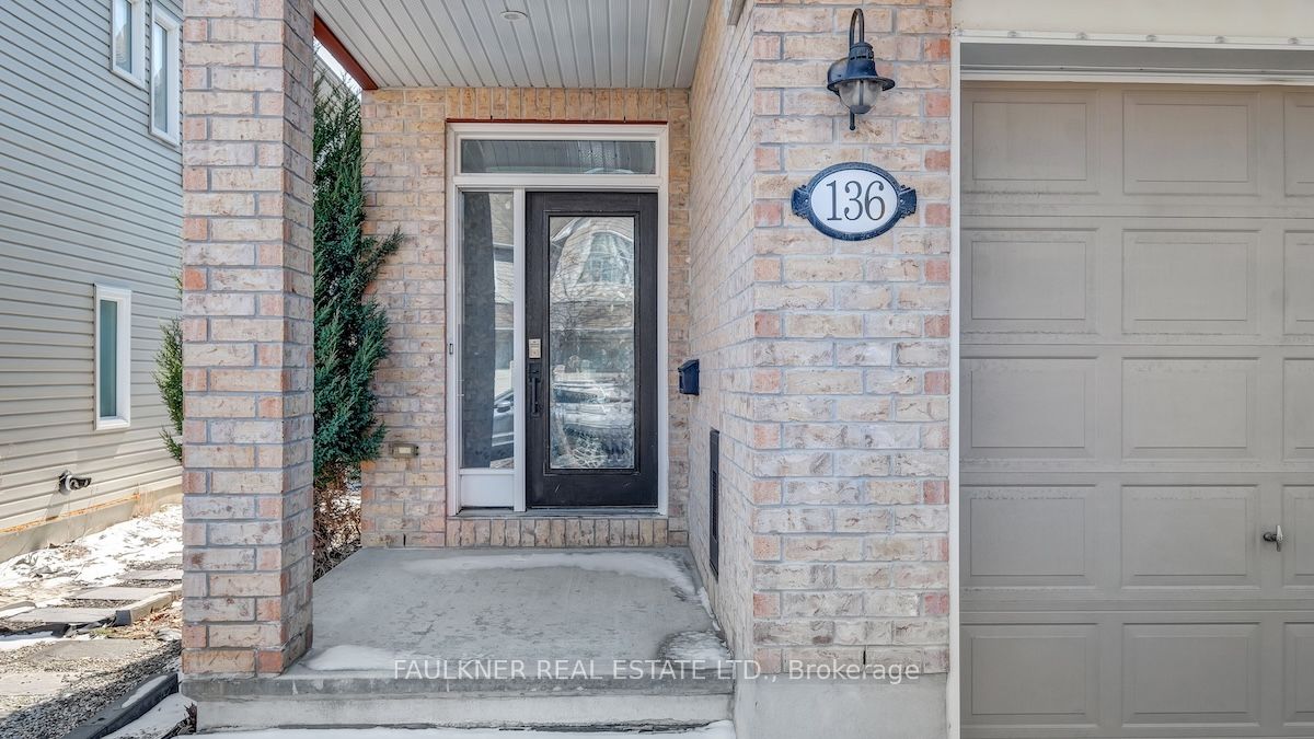 Additional image 2 of 136 Manorwood Crescent, Ottawa, ON, K1T 0L4