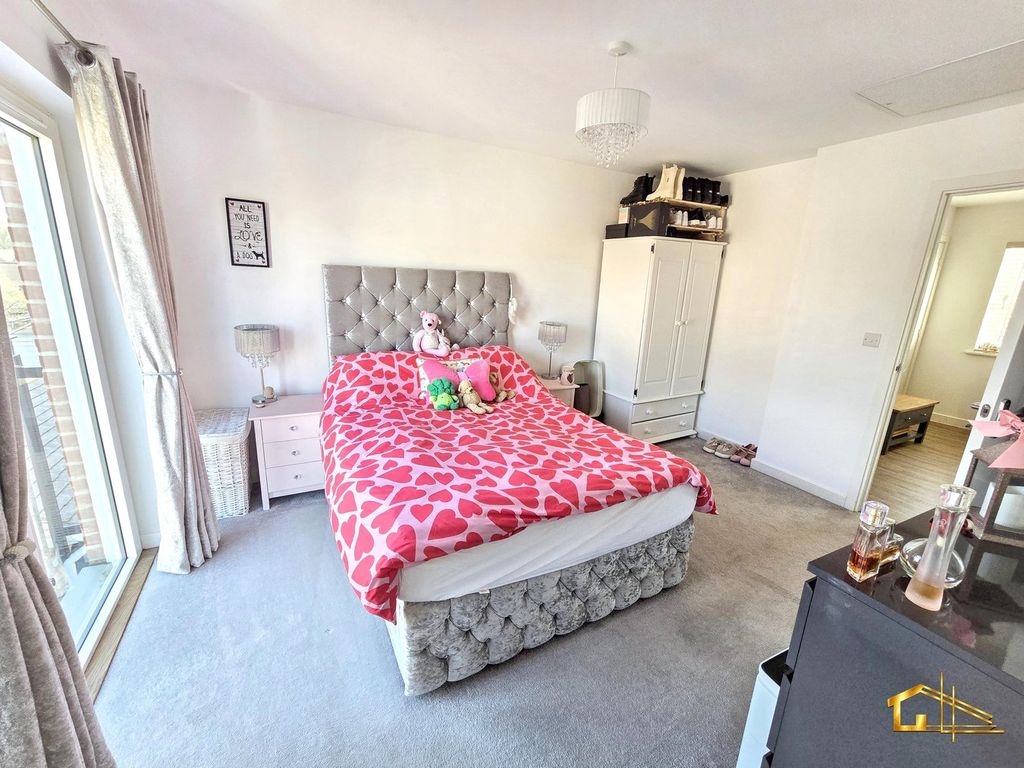 1 bed flat for salePreston Hall Close, Bexhill-On-Sea TN39 photo 4