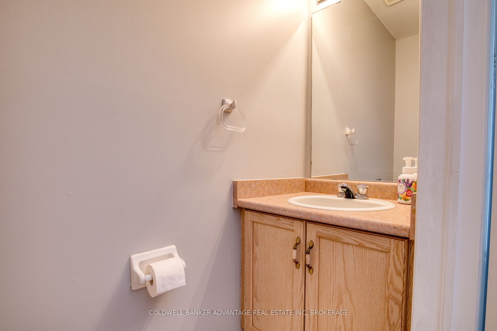 2-800 Paramount Drive, Hamilton, ON, L8J 3V8 photo 5