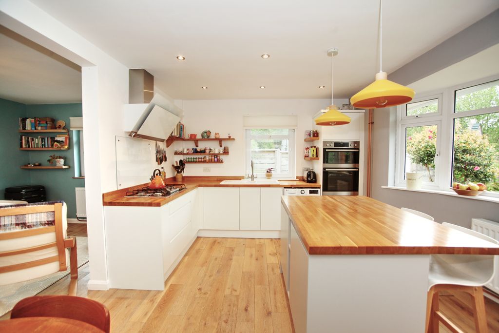 Additional image 6 of 3 bed semi-detached bungalow for saleWhite Cross Lane, Caerphilly CF83