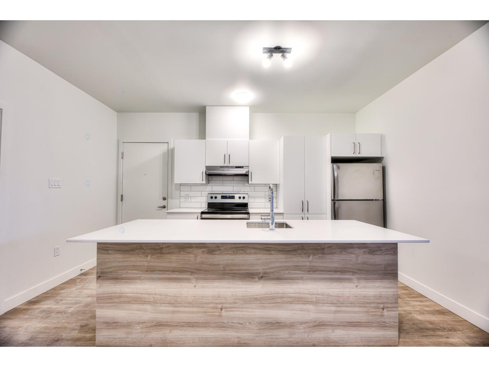6790 Rue St-André