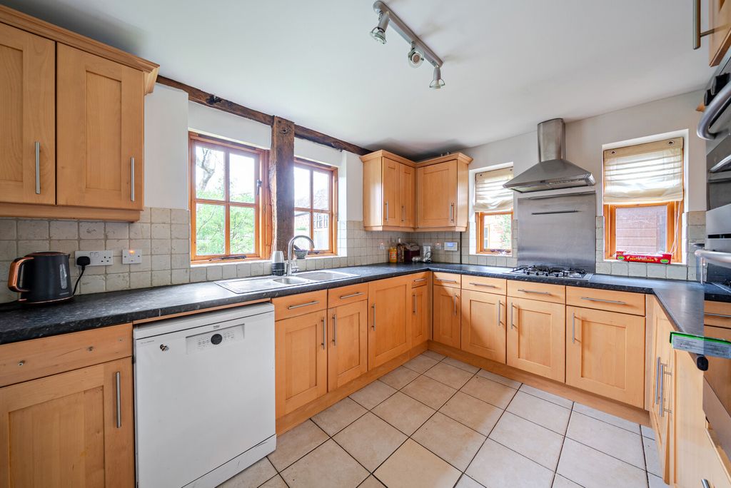 Additional image 4 of 3 bed semi-detached house for saleHatch Farm Mews, Addlestone KT15