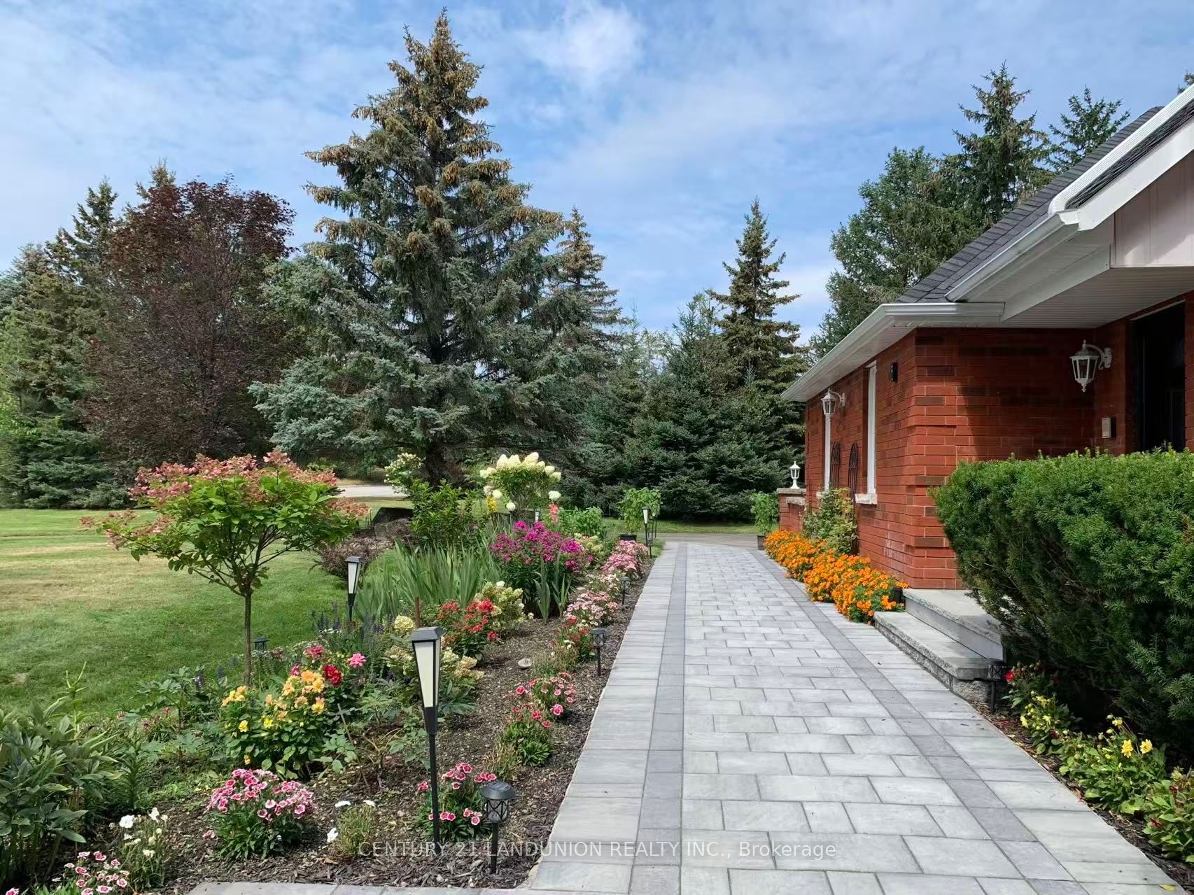 Additional image 2 of 5 Dafoe Court, Aurora, ON, L4G 7C8