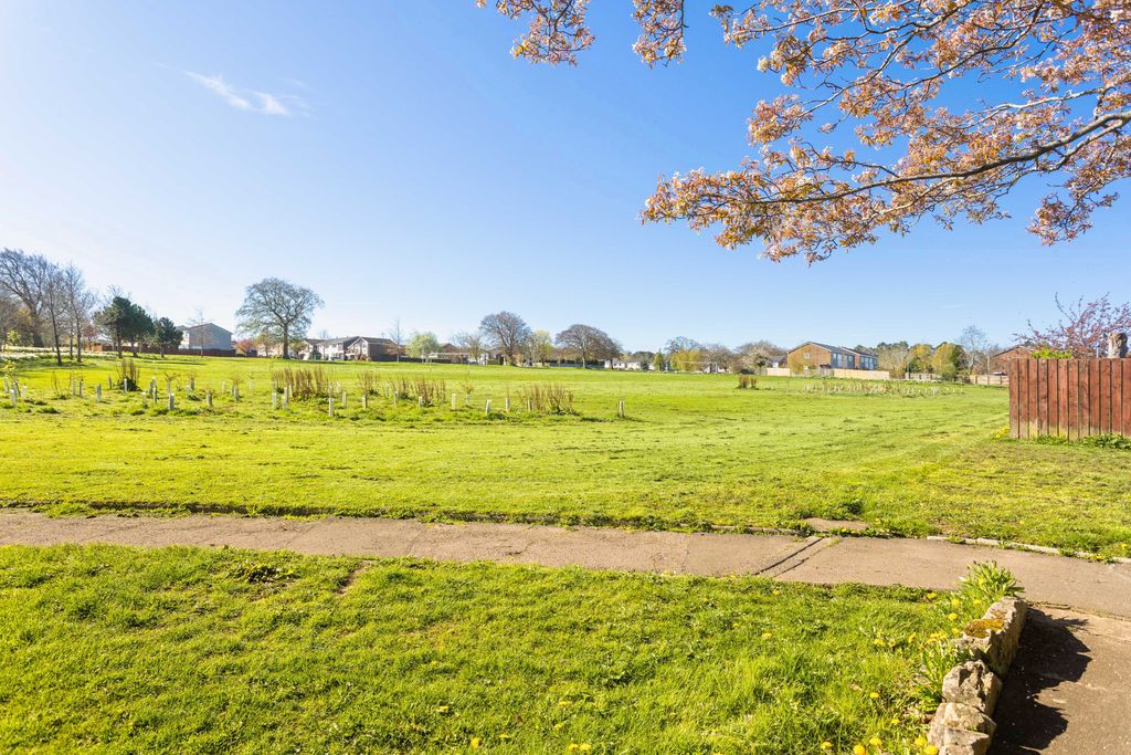 Additional image 25 of 2 bed flat for sale50 Cairns Drive, Balerno, Edinburgh EH14