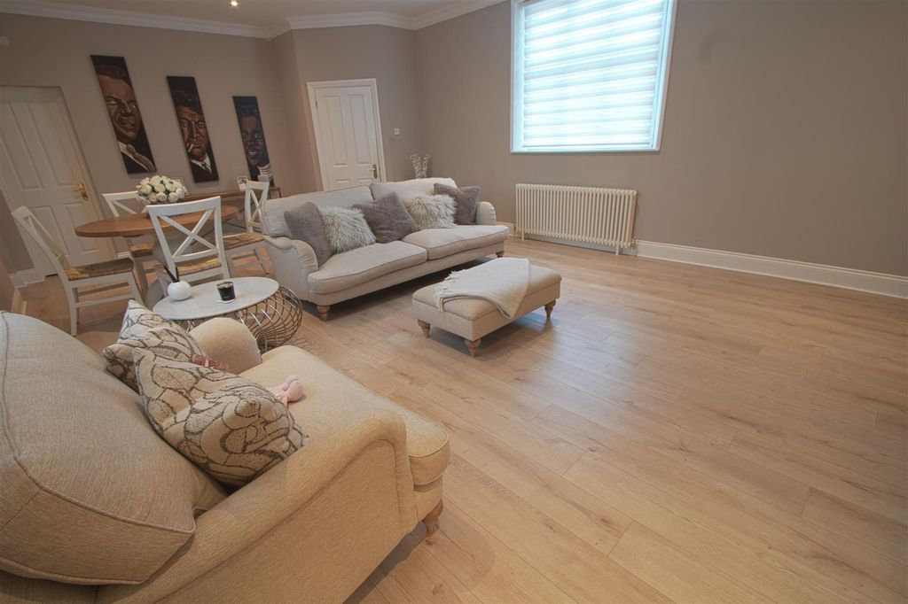 Additional image 6 of 2 bed flat for saleGrey Lady Place, Billericay CM11