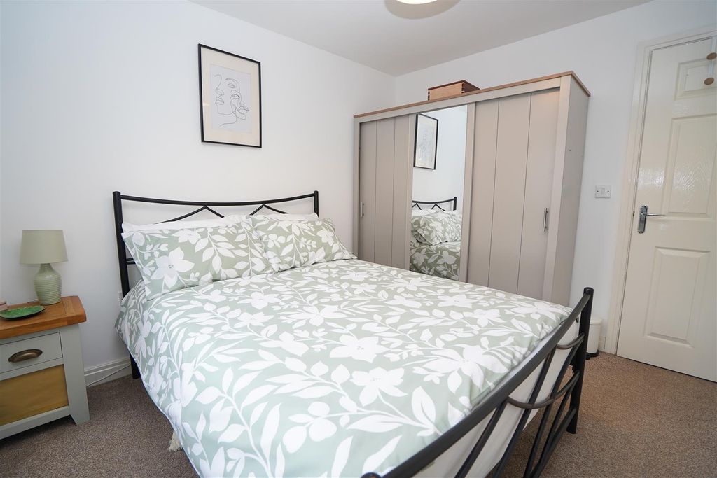 Additional image 3 of 2 bed flat for saleBiddiblack Way, Bideford EX39