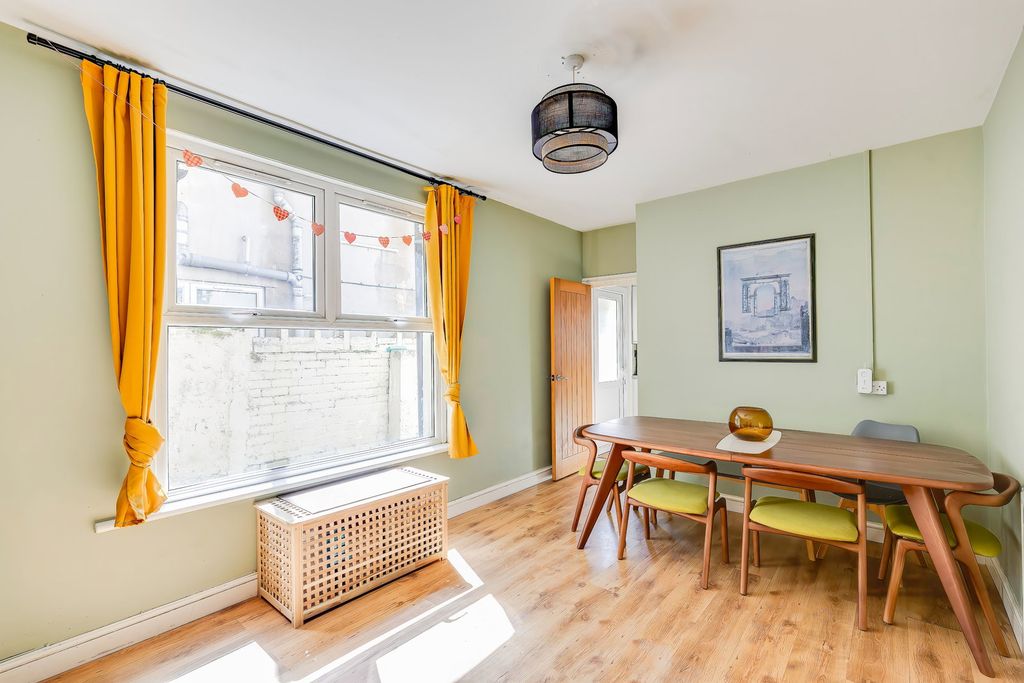 Additional image 10 of 4 bed terraced house for saleMackintosh Place, Roath, Cardiff CF24