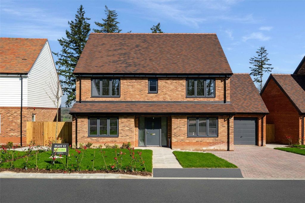 4 bed detached house for saleConquerors Gate, North Trade Road, Battle, East Sussex TN33