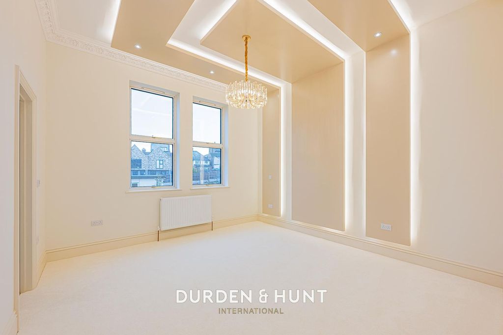 Additional image 17 of 5 bed semi-detached house for salePalmerston Road, Buckhurst Hill IG9