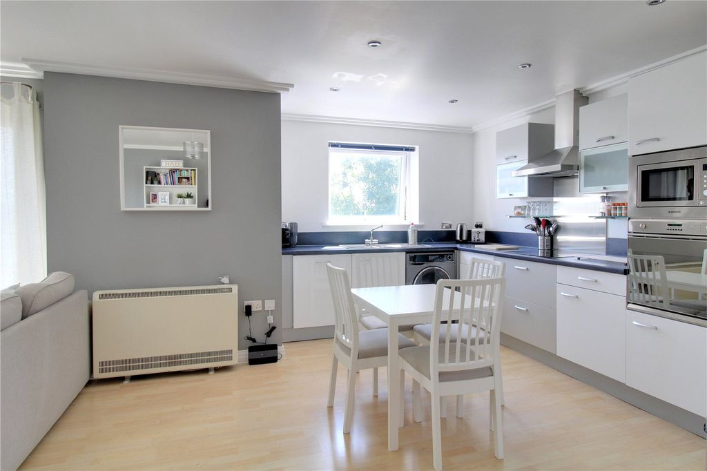 Additional image 4 of 2 bed flat for saleWinterthur Way, Basingstoke, Hampshire RG21