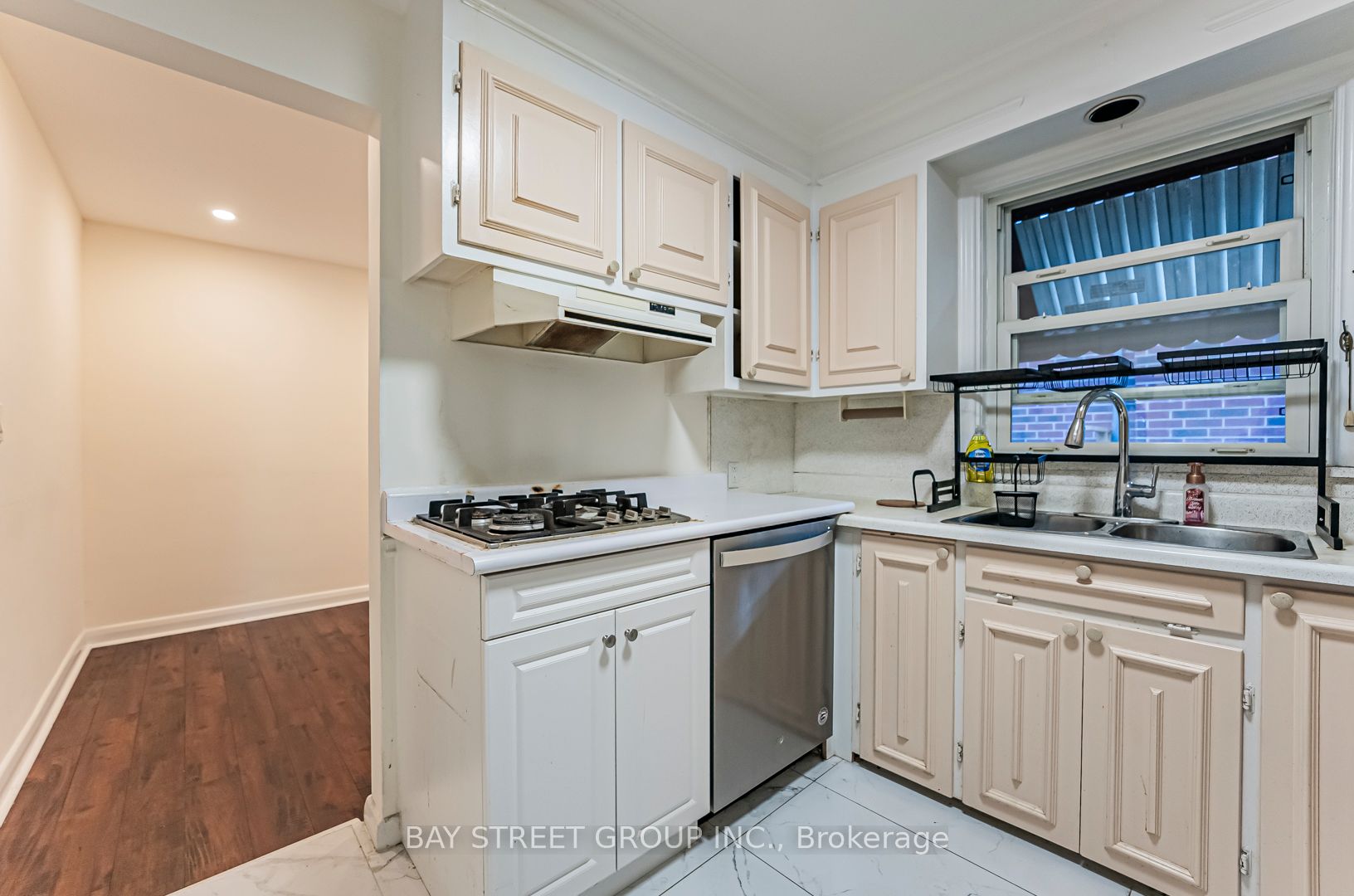 Additional image 6 of Main-394 Centre Street E, Richmond Hill, ON, L4C 1B7
