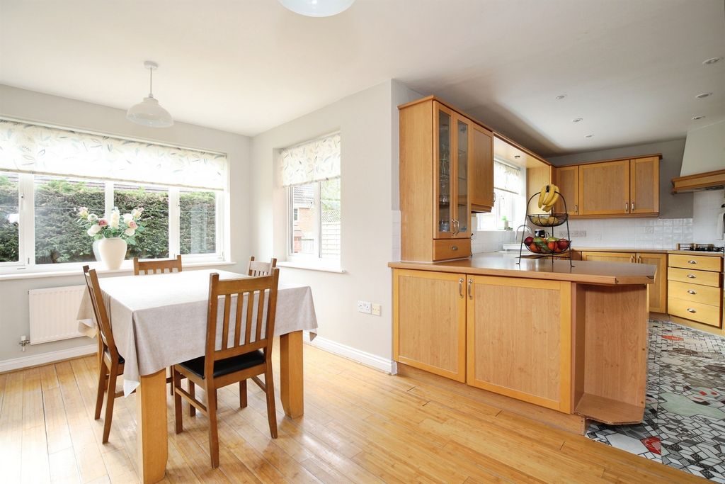 Additional image 4 of 4 bed detached house for saleSt. Birstan Gardens, Andover SP10