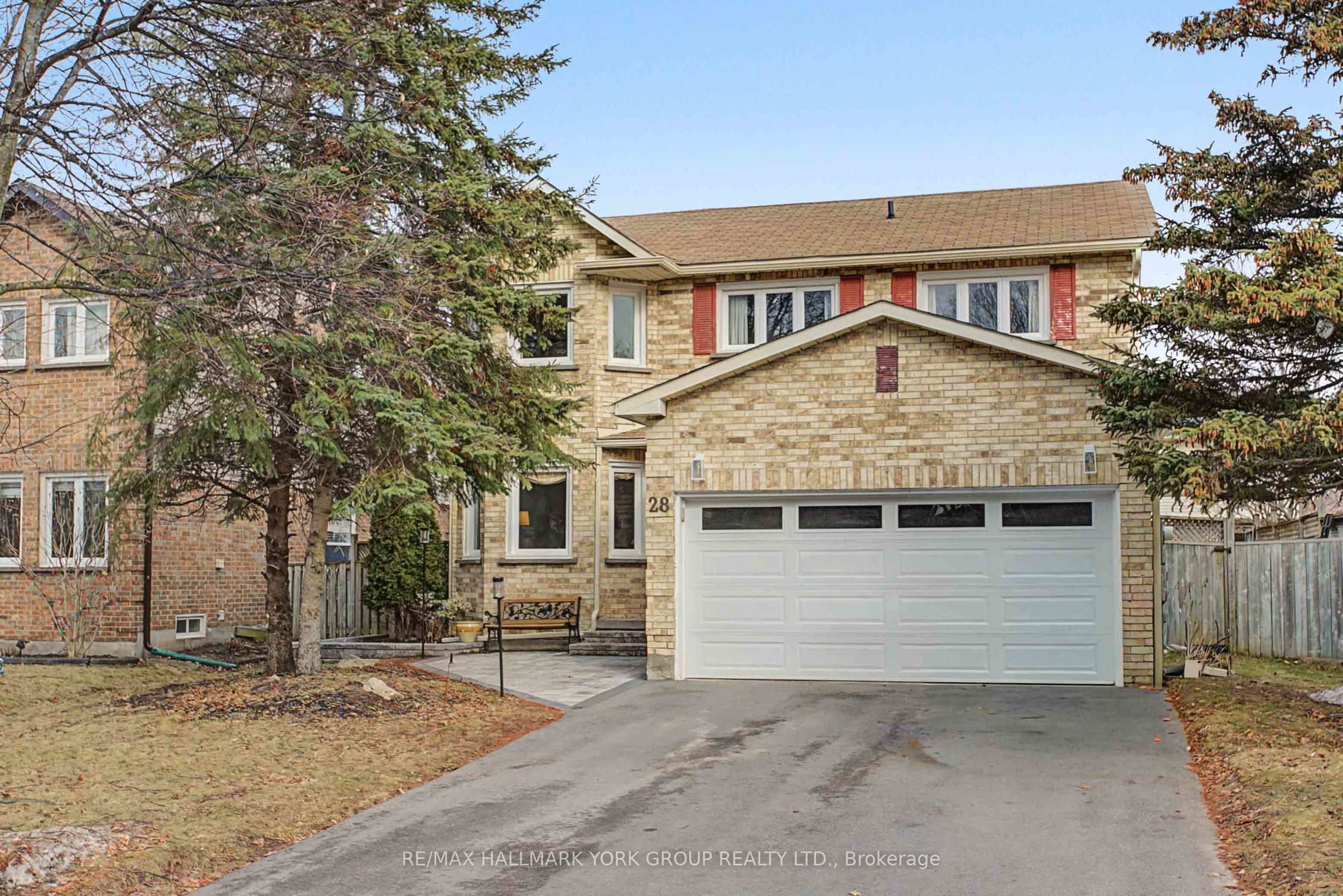 28 Hollingshead Drive, Aurora, ON, L4G 5J8