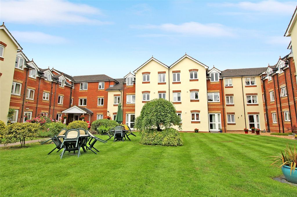 Additional image 10 of 1 bed flat for saleAckender Road, Alton, Hampshire GU34